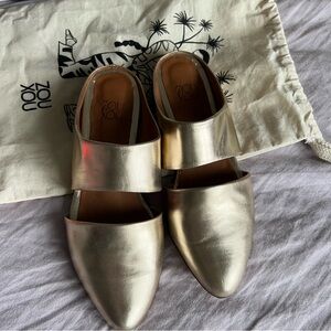 Zou Xou Closed Toe Platinum Leather Mules